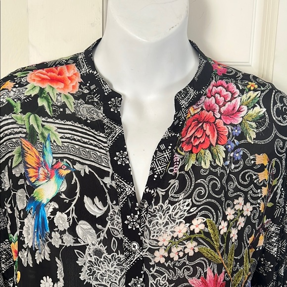 Silk Floral Black Blouse NWT - Picture 4 of 6